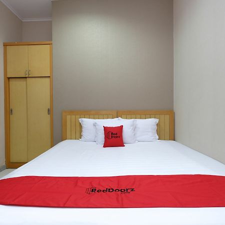 Reddoorz Plus Near Simpang Lima Semarang Zewnętrze zdjęcie
