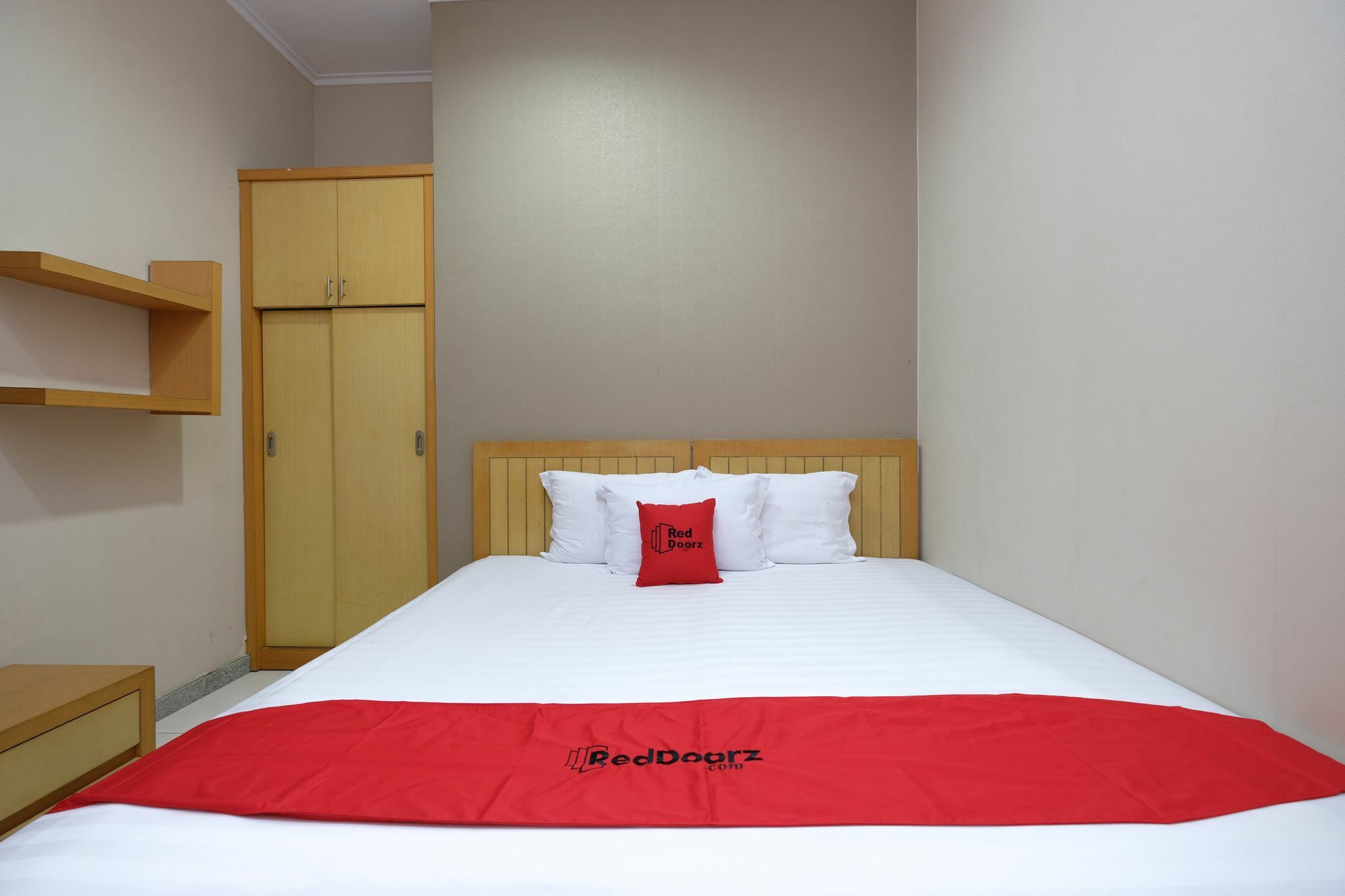 Reddoorz Plus Near Simpang Lima Semarang Zewnętrze zdjęcie
